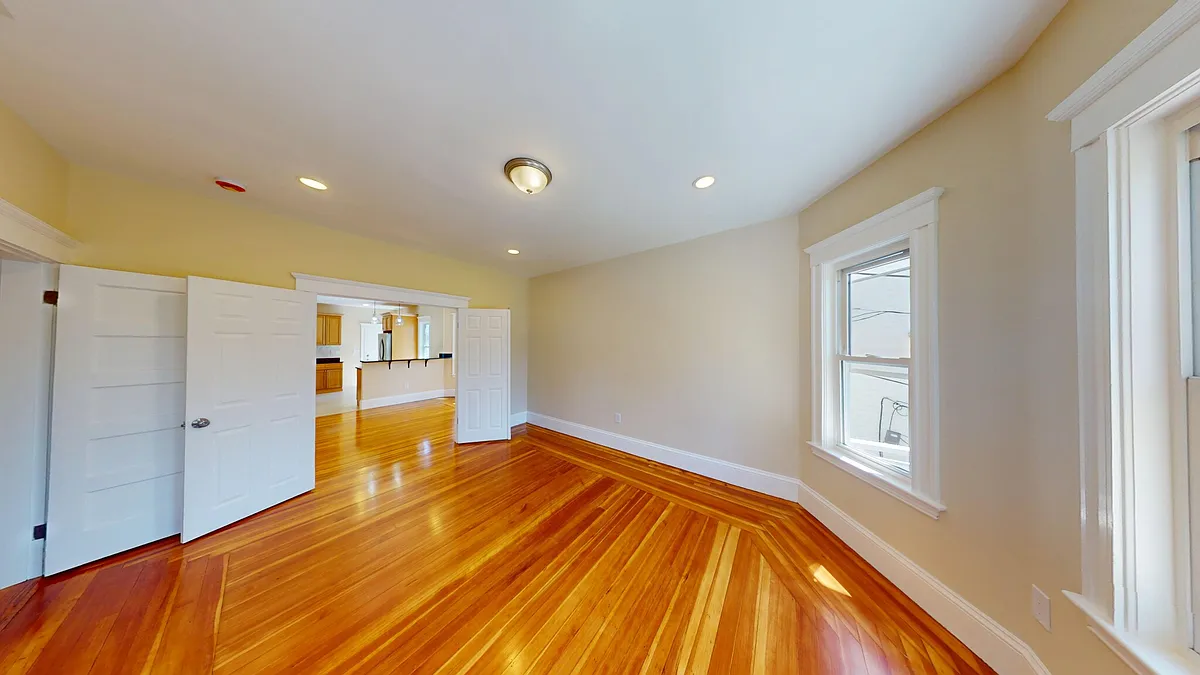 Building Photo - 27 Champney St #2