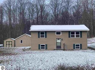 4670 W Phelps Rd, Lake City, MI 49651