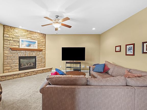 5th image of 310 Sinclair Dr