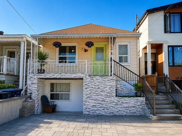 8 Mack Ave, Toronto, ON M1L 1L9