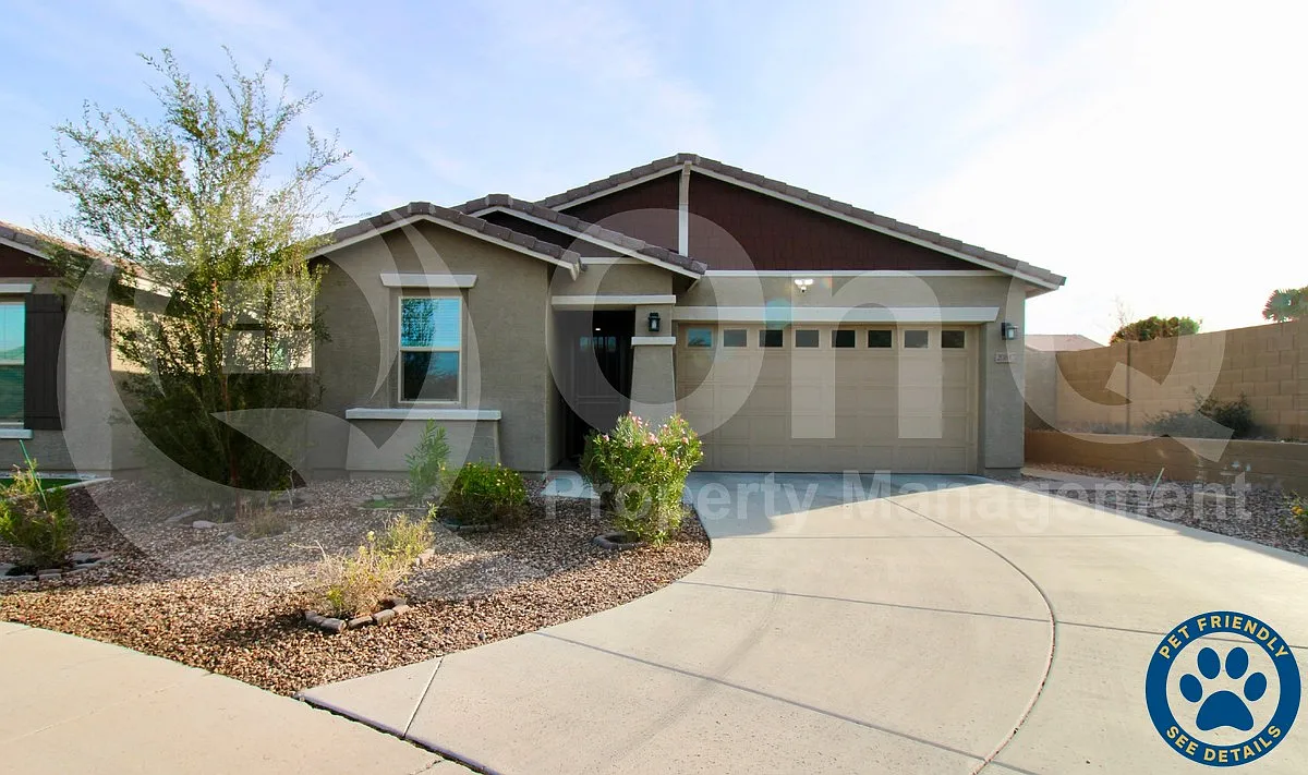 4 bed, 3.0 bath, 1778 sqft, $2,399 — Photo 1