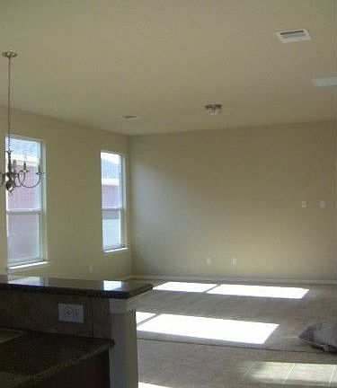 3rd image of 719 Alamo Plaza Dr