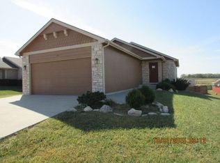 2130 Deer Trl, Junction City, KS 66441