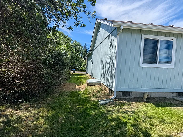 368 Snahapish Ave SE — Photo 34