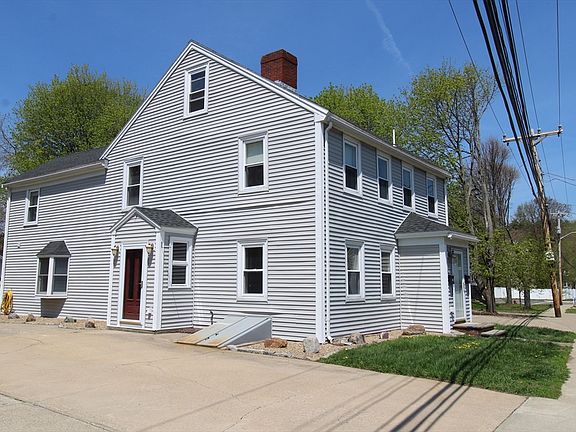 4th image of 308 Essex St