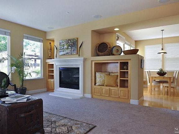 4th image of 487 Engler St