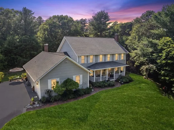 88 Early Red Cir, Plymouth, MA 02360