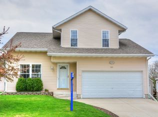 631 2nd St, Hartford, WI 53027