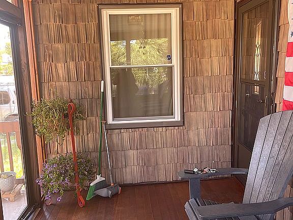 Screened in front porch
