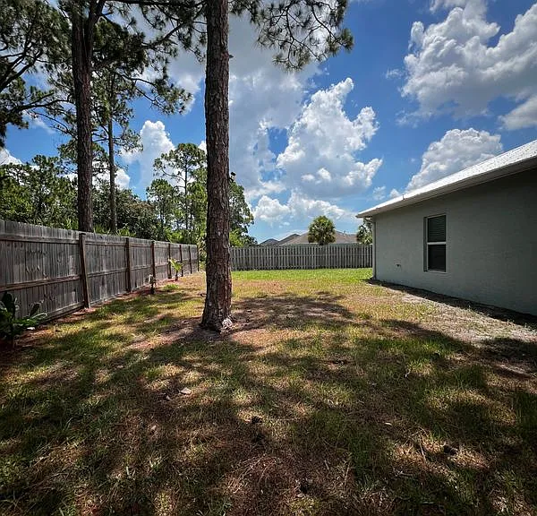 349 SW Dagget Ave — Photo 16