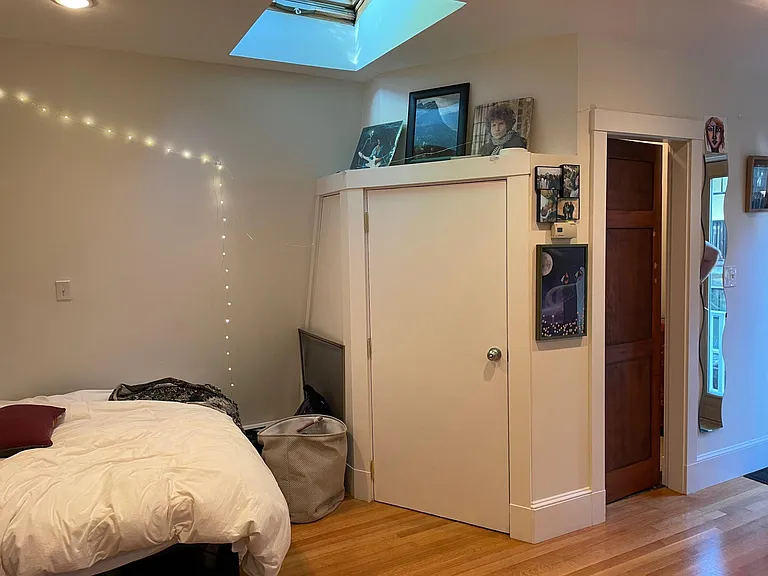 7 Fairfield St #7R — Photo 3