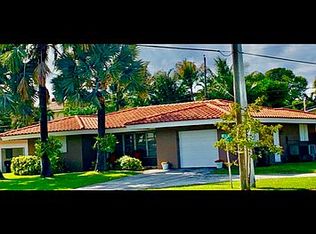 399 NE Spanish Ct, Boca Raton, FL 33432