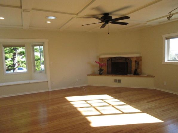 1133 E Cota St APT C