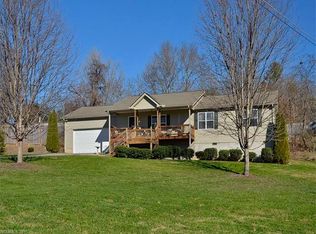 312 Queen St, Hendersonville, NC 28792