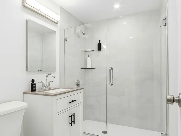 175 East 62nd Street image 8 of 11