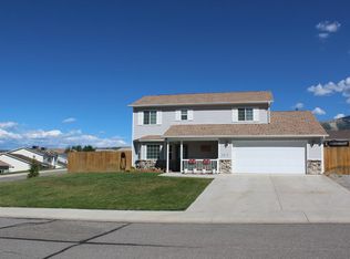 19 Cliff View Cir, Parachute, CO 81635