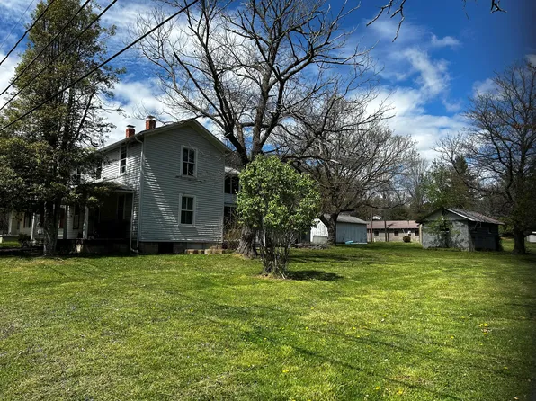 133 Maple Ave, White Sulphur Springs, WV 24986