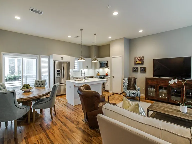 4921 Kilroy Dr — Photo 3