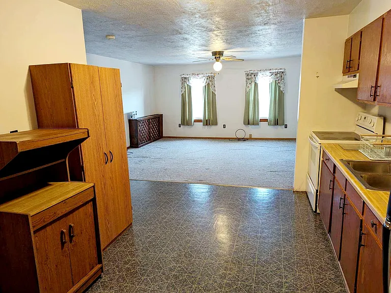 718 Hannah St #2 — Photo 7