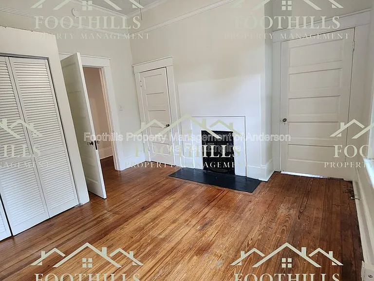1208 W Whitner St — Photo 10