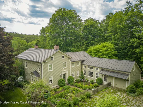 174 Ten Broeck Road, Chatham, NY 12037