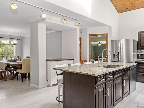 5th image of 613 Horsepound Rd