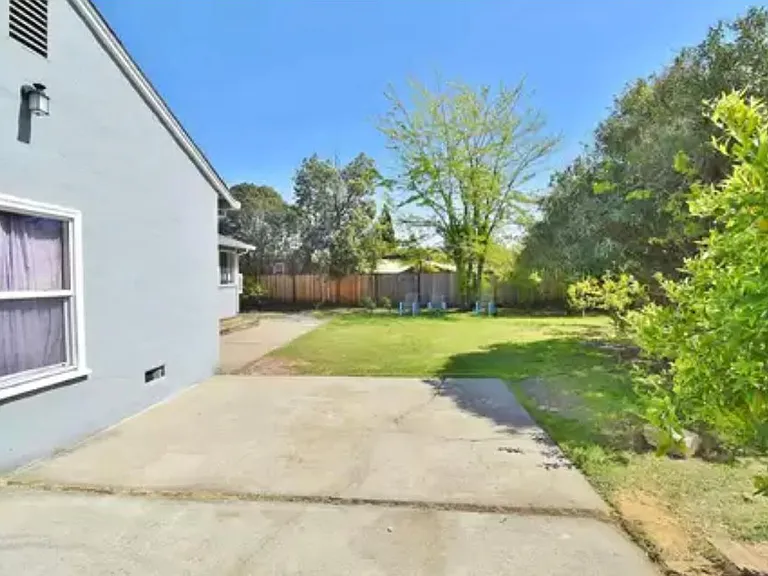 1680 Waltham Rd — Photo 10