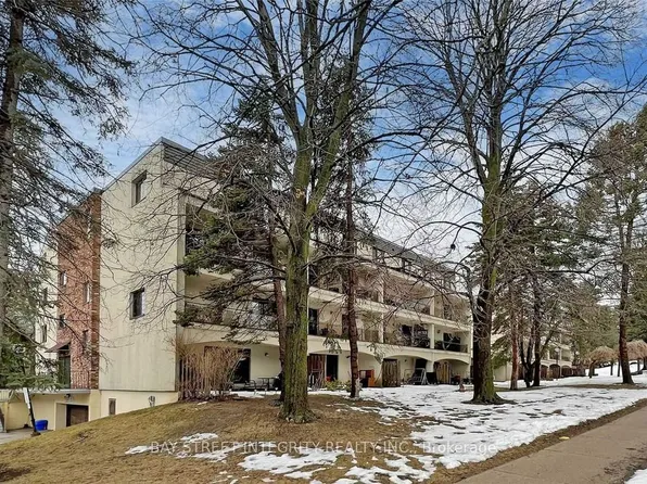 3740 Don Mills Rd #105, Toronto, ON M2H 3J2