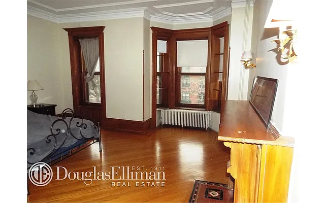 Rented by Douglas Elliman | media 21