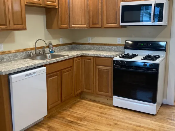 13 Vernon St #1, Greenfield, MA 01301