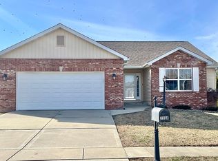 7008 Augusta Dr, Glen Carbon, IL