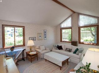 610 SW 166th Ave, Beaverton, OR 97006