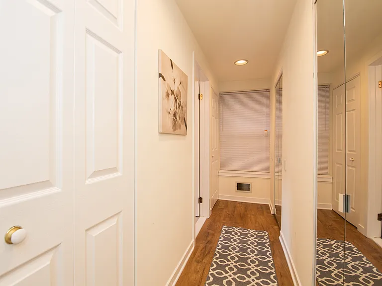 1935 Wallace St #1 — Photo 17