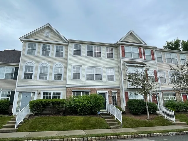 31 Woodlake Dr — Photo 6