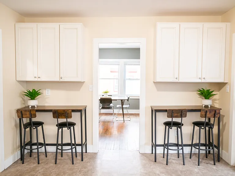 2116 Lafayette Ave NE — Photo 12