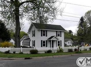 165 E Barton St, Newaygo, MI