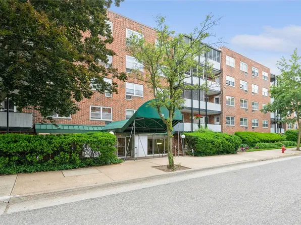 100 Lincoln #22A, Mineola, NY 11501