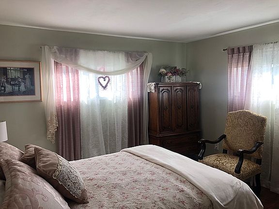 5th image of 1145 E Barham Dr Space 229