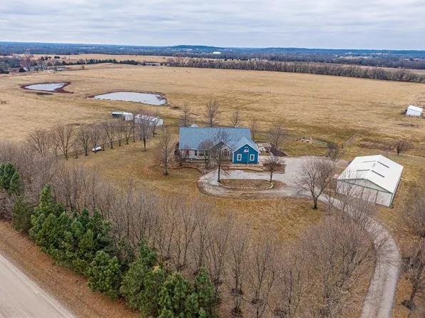 31700 Osawatomie Rd, Paola, KS 66071