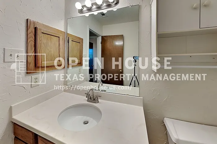 1716 Stoneway Dr — Photo 16