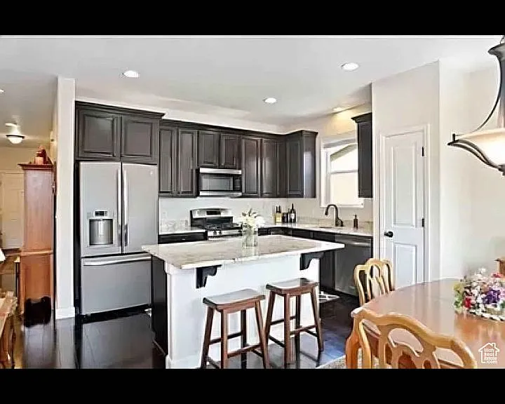 571 S 360 East Cir #E — Photo 3
