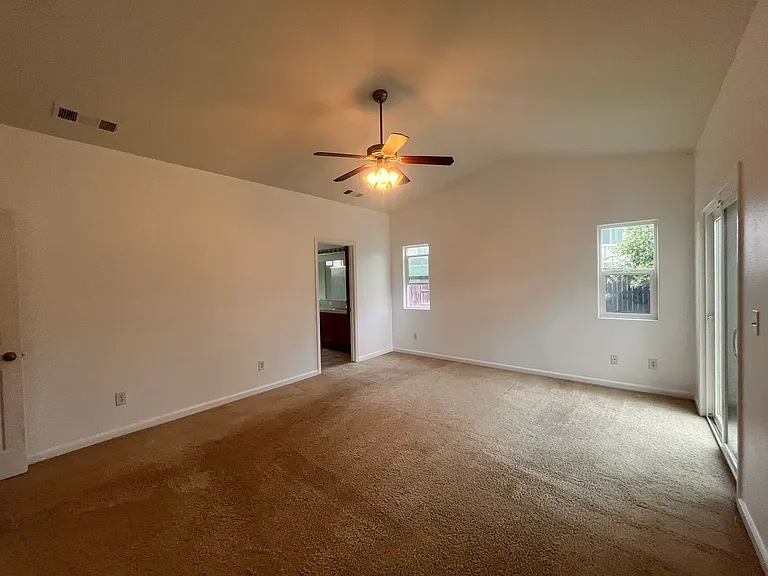 2340 Catavee Ave — Photo 10