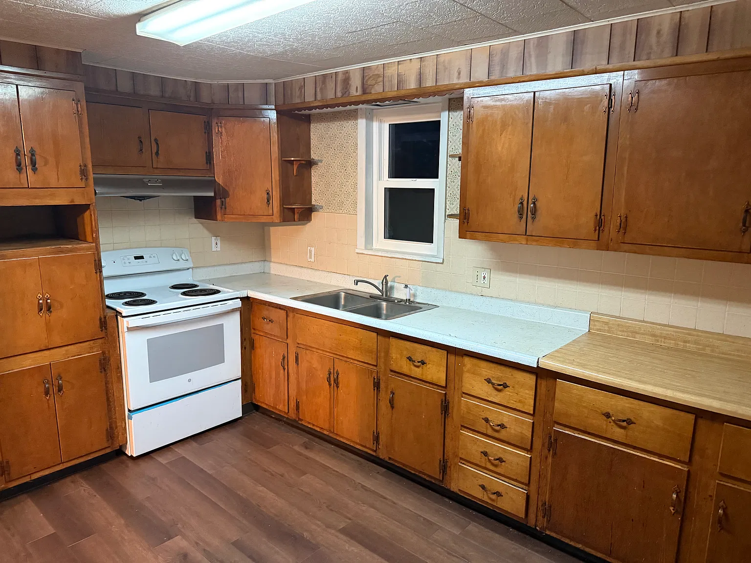 2 bed, $1,400 — Photo 1