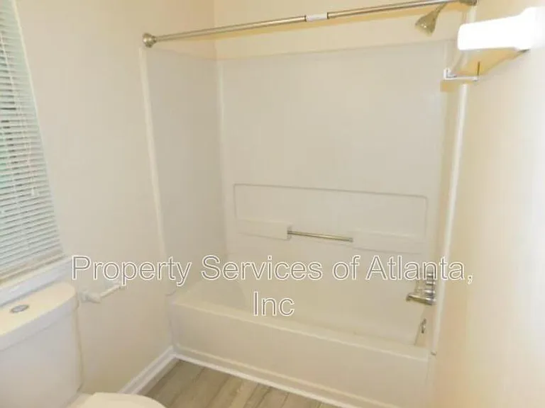 11215 Abbotts Station Dr — Photo 26