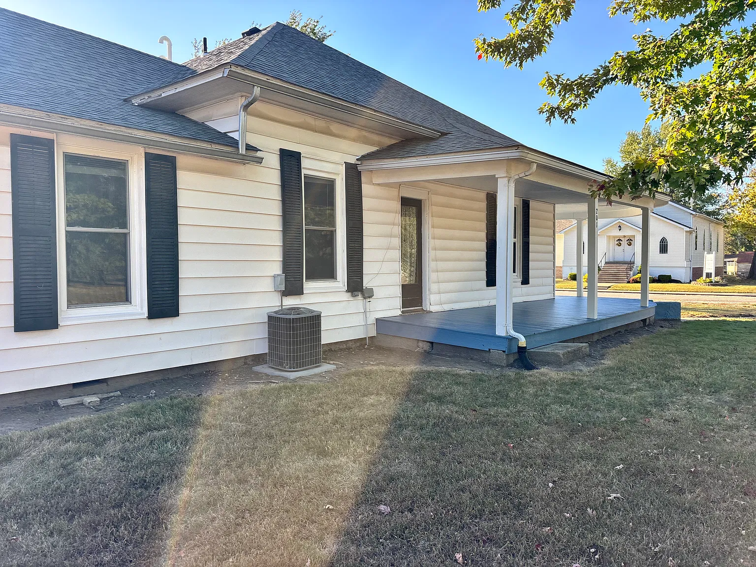 3 bed, 2148 sqft, $2,000 — Photo 2