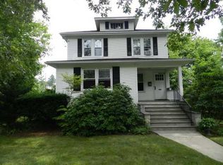 31 Sinawoy Rd #1, Cos Cob, CT 06807