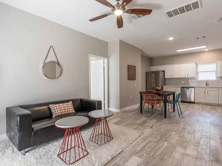 6319 Parliament Dr — Photo 13