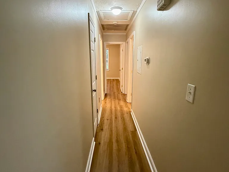 513 Cherokee Ct — Photo 16