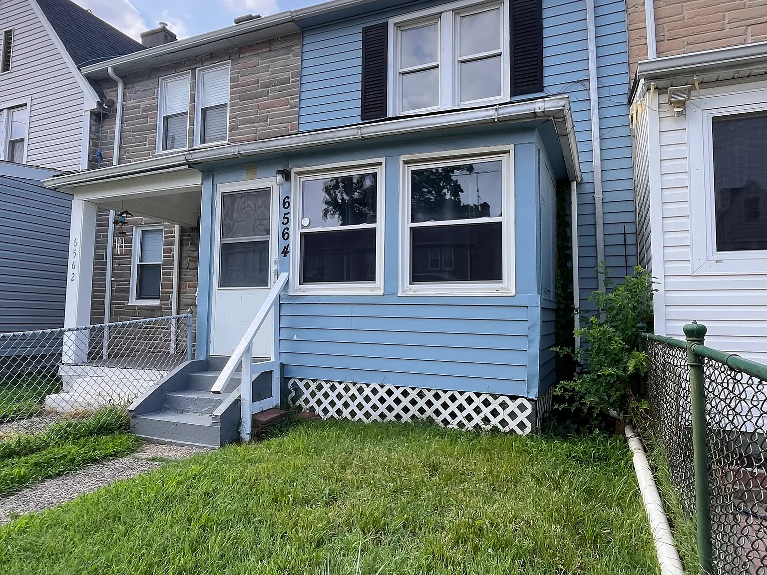 2 bed, 840 sqft, $1,600 — Photo 1