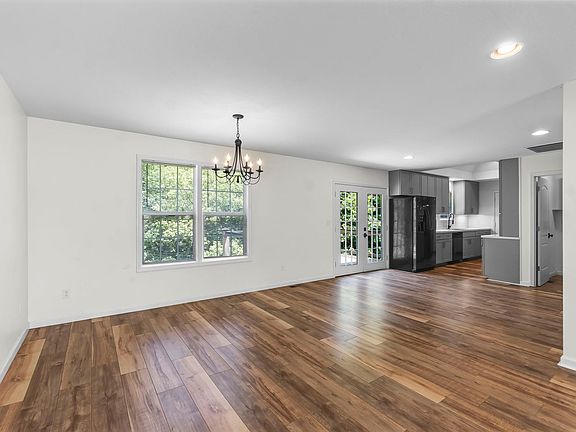 5th image of 2210 Whitney Jean Dr